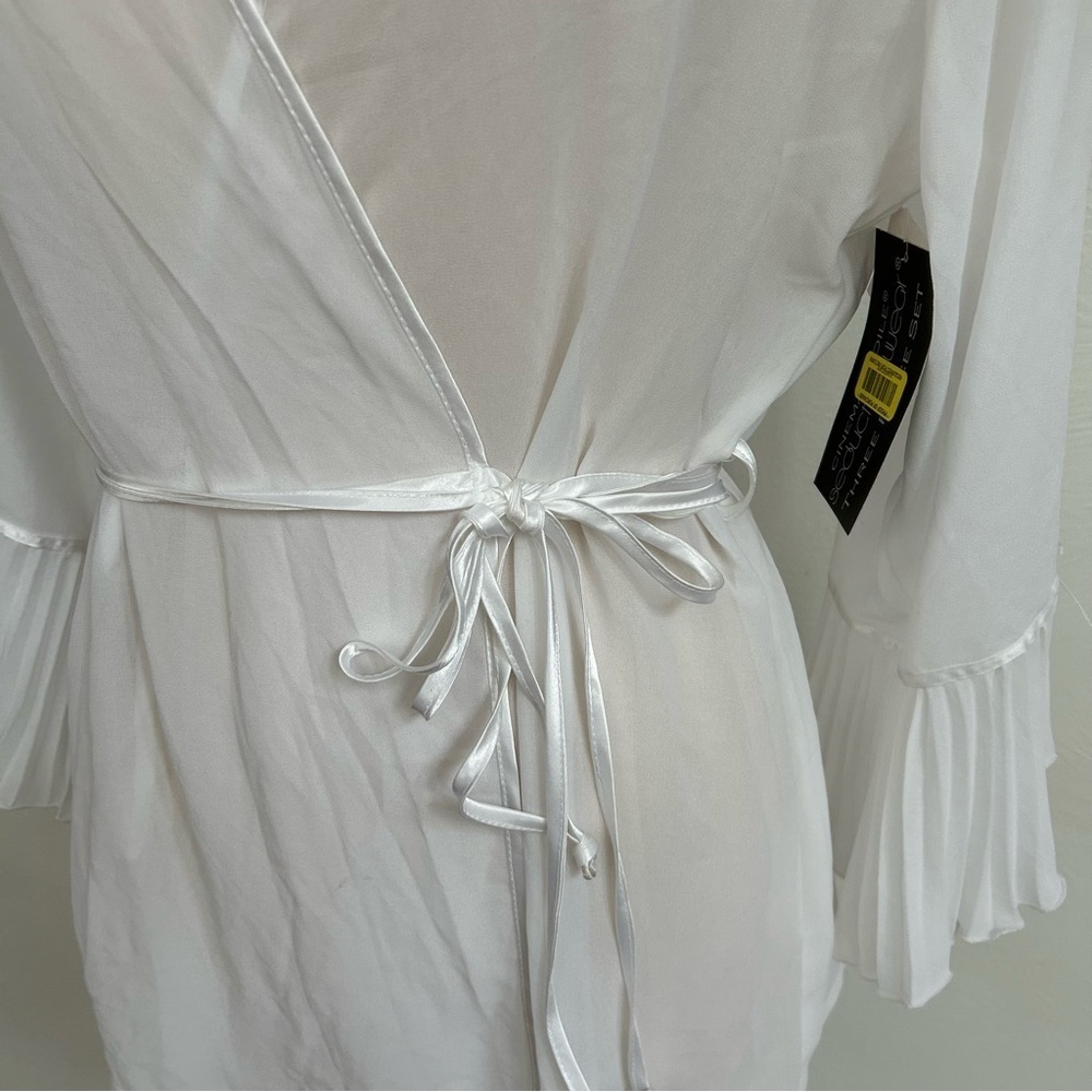 Vintage Cinema Etoile White Wrap Blouse with Pleated Sleeves Medium NWT - Picture 5 of 11